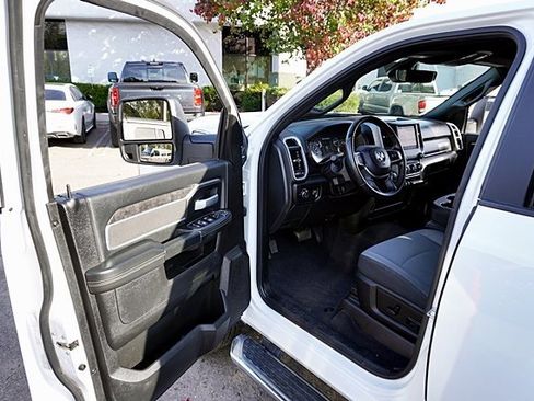 Certified 2024 RAM 2500 Big Horn image 34