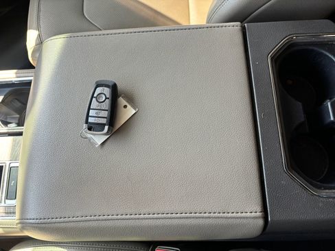 Used 2019 Ford Expedition Max Limited image 30