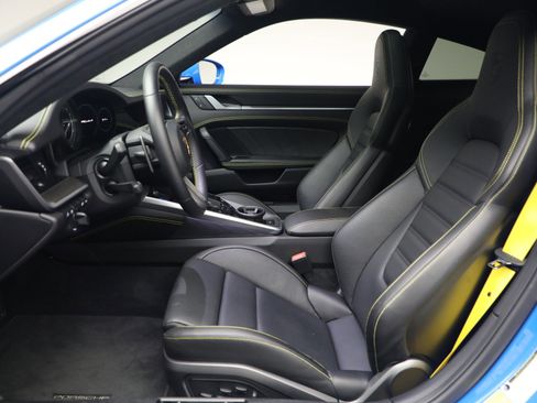 Used 2022 Porsche 911 Turbo S image 14