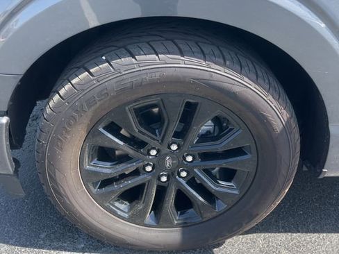 Used 2024 Ford F150 Lariat w/ FX4 Off-Road Package image 11