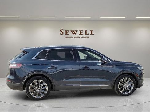 Used 2022 Lincoln Nautilus Reserve w/ Luxury Package image 6