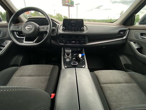 Used 2023 Nissan Rogue SV AWD/4WD image 17