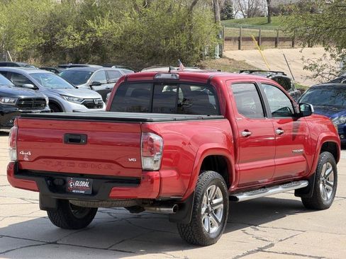 Used 2016 Toyota Tacoma Limited w/ Towing Package image 6