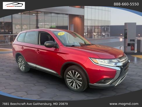 Used 2020 Mitsubishi Outlander ES FWD image 1