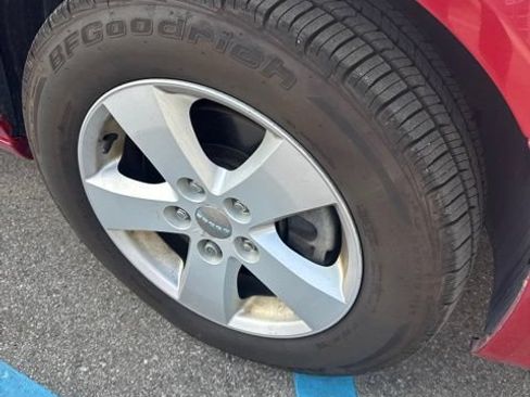 Used 2013 Dodge Grand Caravan SE FWD image 4