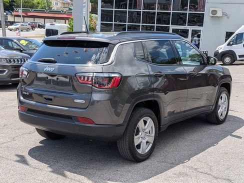 Used 2022 Jeep Compass Latitude w/ Convenience Group AWD/4WD image 6