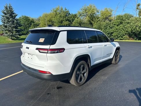 Certified 2023 Jeep Grand Cherokee L Laredo AWD/4WD image 3