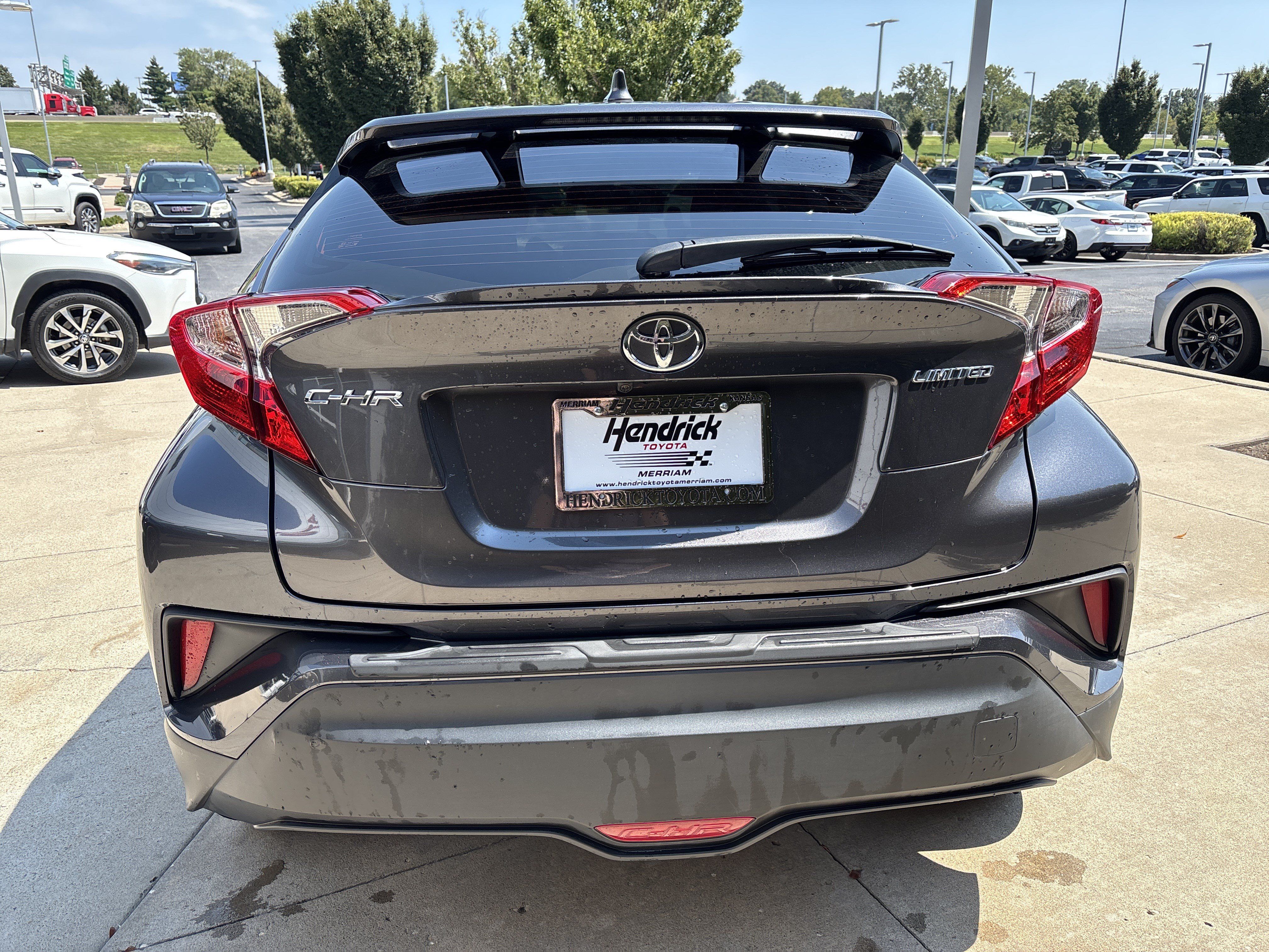 Used 2021 Toyota C-HR Limited FWD image 8