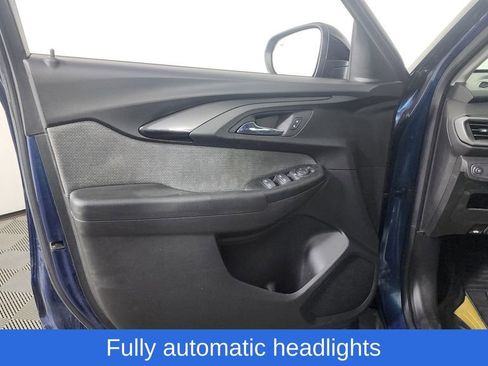 Used 2021 Chevrolet TrailBlazer LS image 12