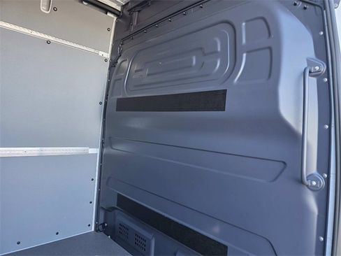 Used 2024 Mercedes-Benz Sprinter 3500 image 5