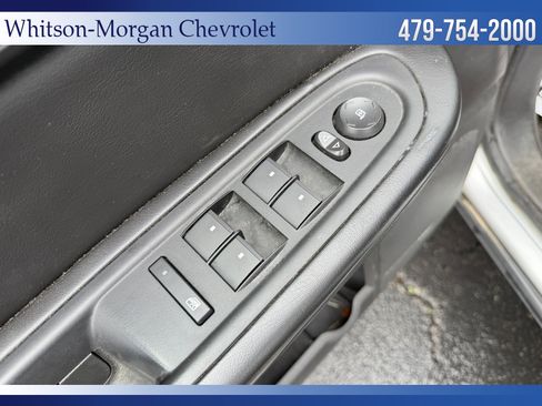 Used 2015 Chevrolet Traverse LT image 12