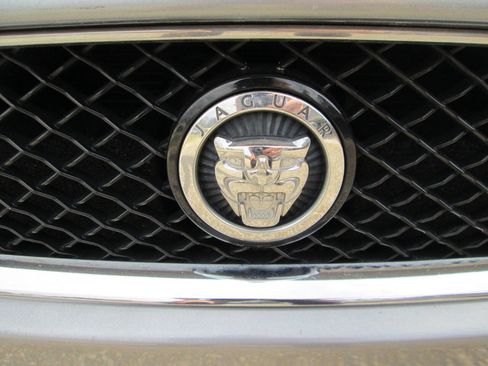 Used 2014 Jaguar XKR R image 28