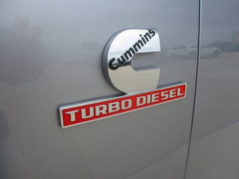 Used 2024 RAM 3500 Tradesman w/ Chrome Appearance Group AWD/4WD image 12
