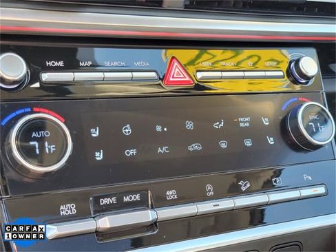 Used 2024 Hyundai Santa Fe Limited image 32