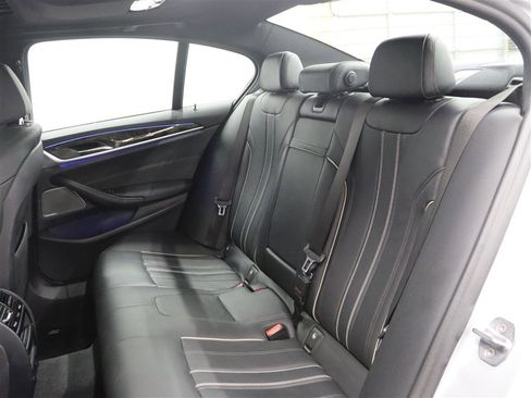 Used 2019 BMW 530i xDrive w/ Convenience Package AWD/4WD image 12