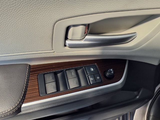 Used 2022 Toyota Sienna XLE AWD/4WD image 22