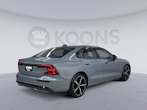 Used 2024 Volvo S60 B5 Plus image 12
