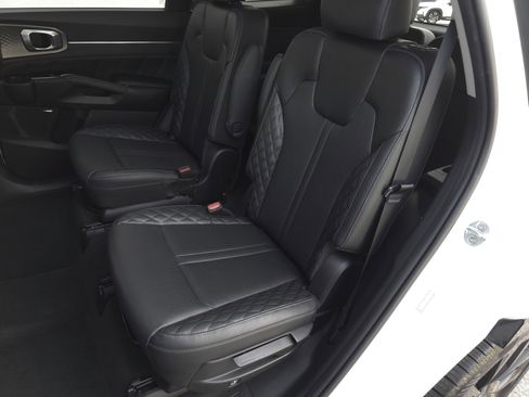 Used 2021 Kia Sorento SX image 34