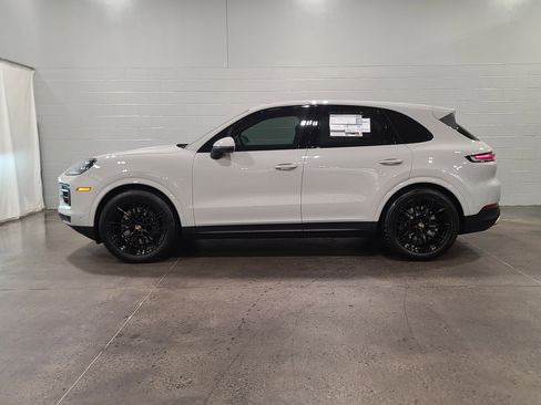 New 2026 Porsche Cayenne image 2