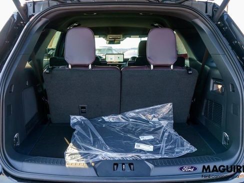 New 2026 Ford Explorer Platinum AWD/4WD image 8