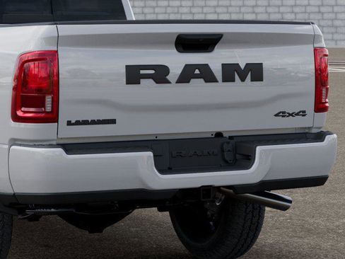 New 2026 RAM 2500 Laramie AWD/4WD image 13