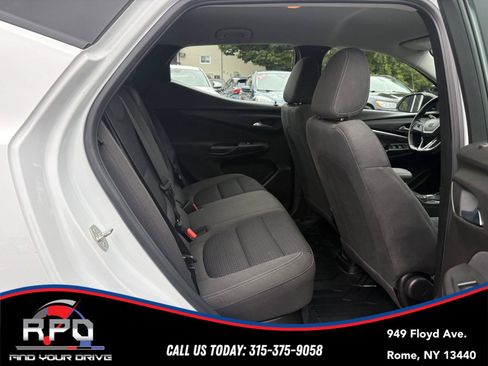 Used 2023 Chevrolet Bolt EUV Premier w/ Sun & Sound Package FWD image 22