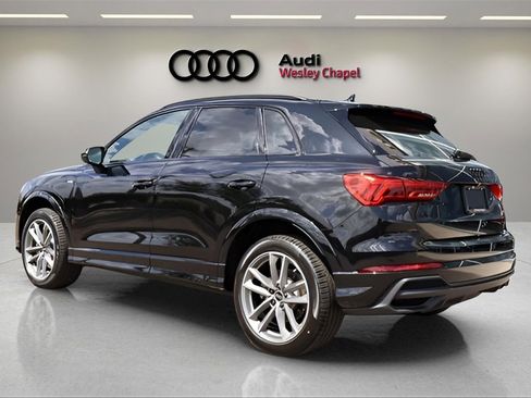 Used 2025 Audi Q3 2.0T Premium w/ Convenience Package image 3