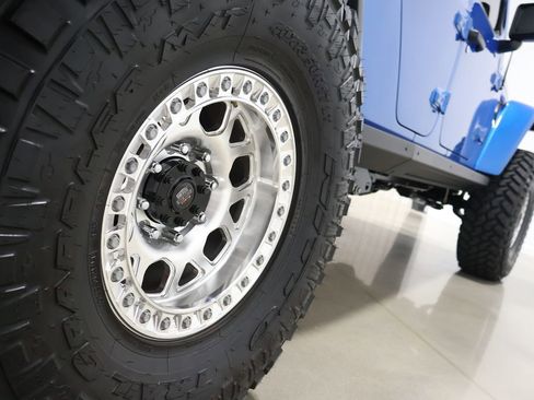 Used 2023 Jeep Gladiator Rubicon w/ LED Lighting Group image 19