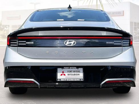 Used 2025 Hyundai Sonata SEL FWD image 16