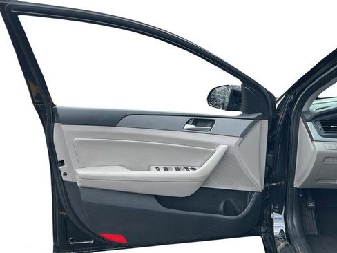 Used 2018 Hyundai Sonata SEL FWD image 9