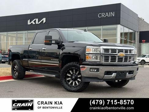 Used 2015 Chevrolet Silverado 1500 LTZ Z71 w/ LTZ Plus Package image 1