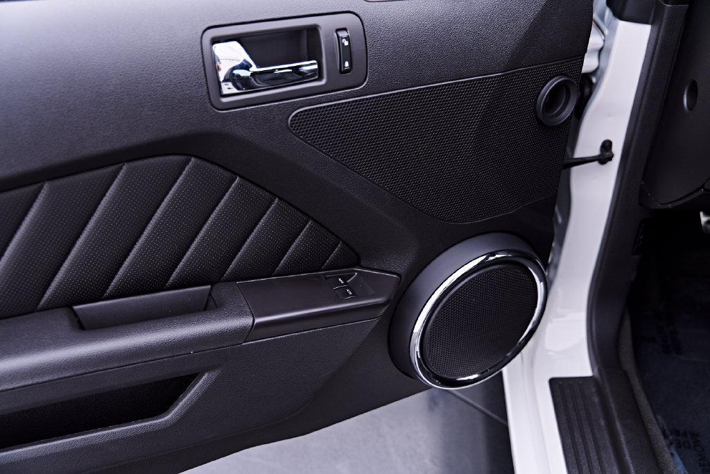 Used 2011 Ford Mustang GT Premium w/ Electronics Pkg RWD image 41