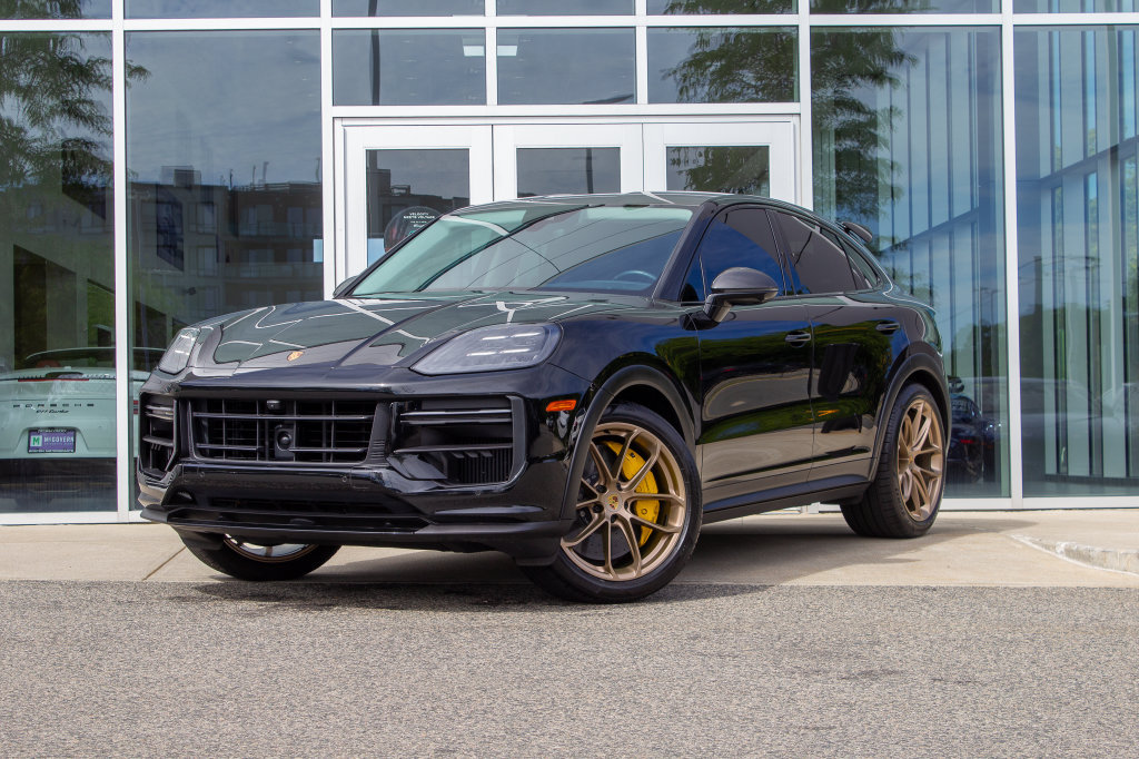 Used 2024 Porsche Cayenne Turbo GT AWD/4WD image 1