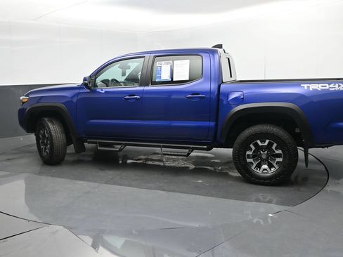Used 2023 Toyota Tacoma TRD Off-Road w/ Black Out Package (TMS) AWD/4WD image 31