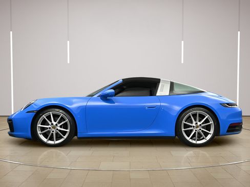 Certified 2022 Porsche 911 Targa 4S AWD/4WD image 35