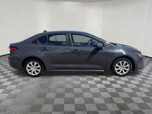 Used 2025 Toyota Corolla LE FWD image 10