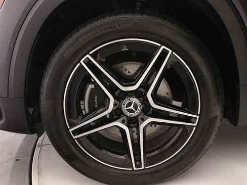 Certified 2025 Mercedes-Benz GLB 250 image 29