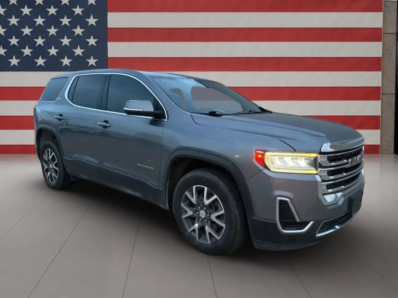 Used 2021 GMC Acadia SLE FWD image 1