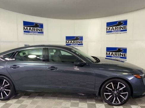 Used 2025 Honda Accord Touring image 3