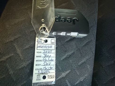 New 2025 Jeep Gladiator Mojave w/ Safety Group image 60