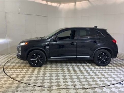 Used 2022 Mitsubishi Outlander Sport SE image 5