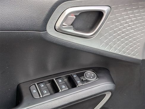 Used 2024 Kia Soul LX w/ Option Group 015 image 13