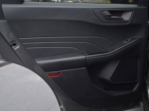 Used 2022 Ford Escape SE w/ Convenience Package image 28