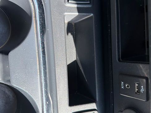 Used 2017 Nissan Titan SV AWD/4WD image 17