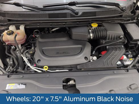 Used 2020 Chrysler Pacifica Touring w/ S Appearance Package FWD image 37