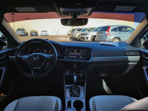 Used 2020 Volkswagen Jetta R-Line image 14