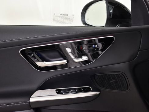 New 2026 Mercedes-Benz GLC 300 image 18