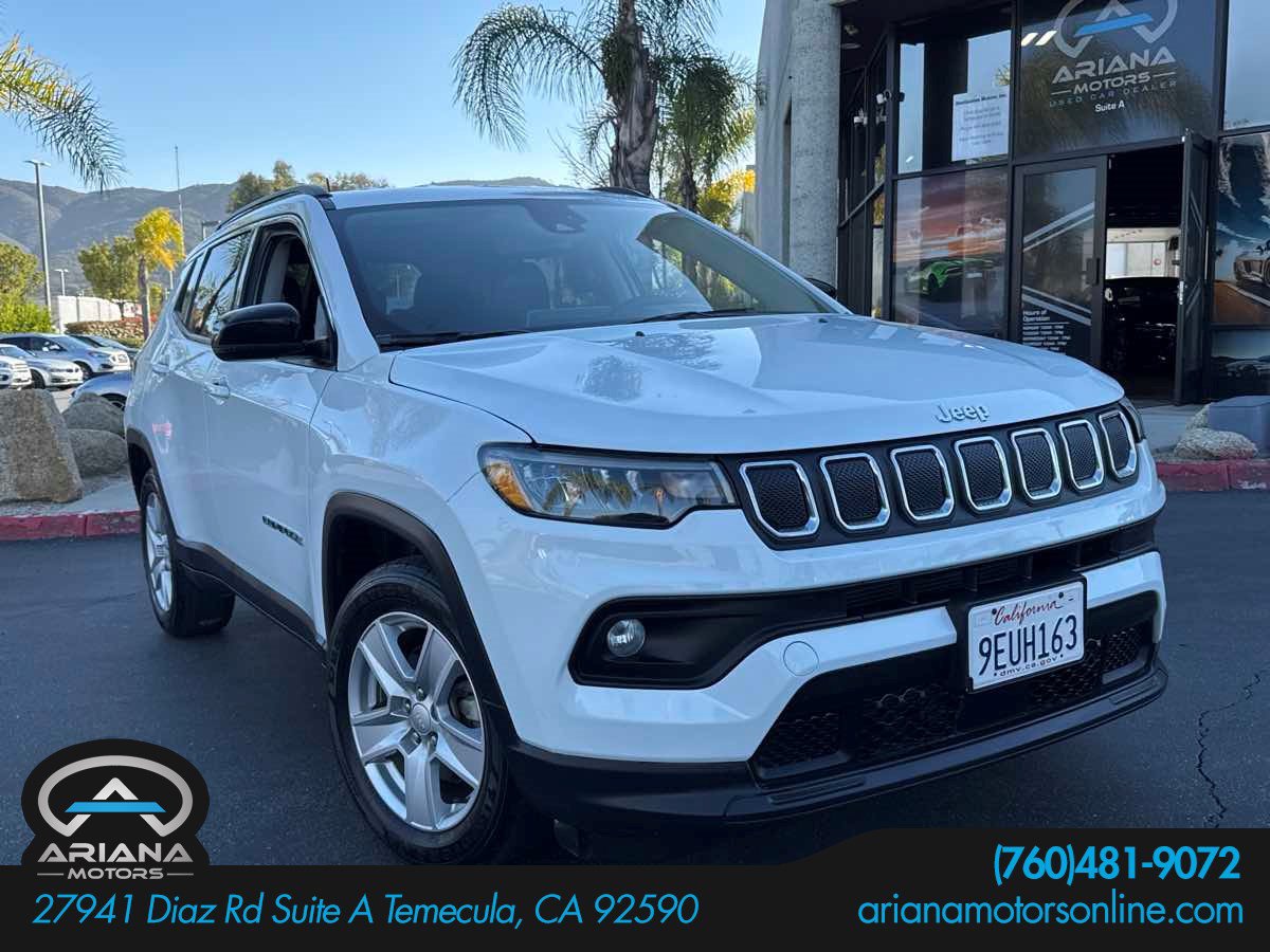 Used 2022 Jeep Compass Latitude FWD image 1