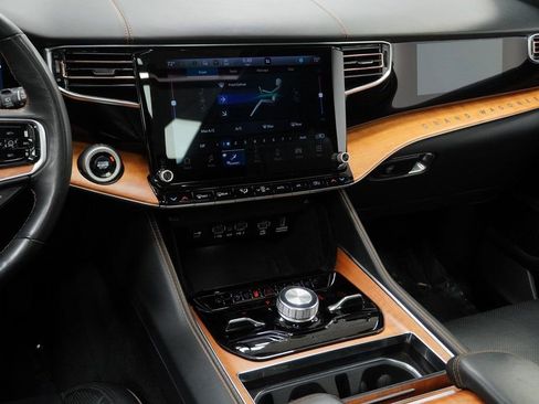 Certified 2024 Jeep Grand Wagoneer Series III w/ Rear Seat Video Group 1 image 28