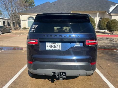 Used 2018 Land Rover Discovery HSE image 12